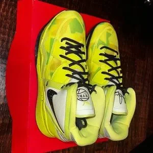 Nike | Shoes | Kyrie Eybl Peach Jam Size 3 Rare Find Brand  display picture 3